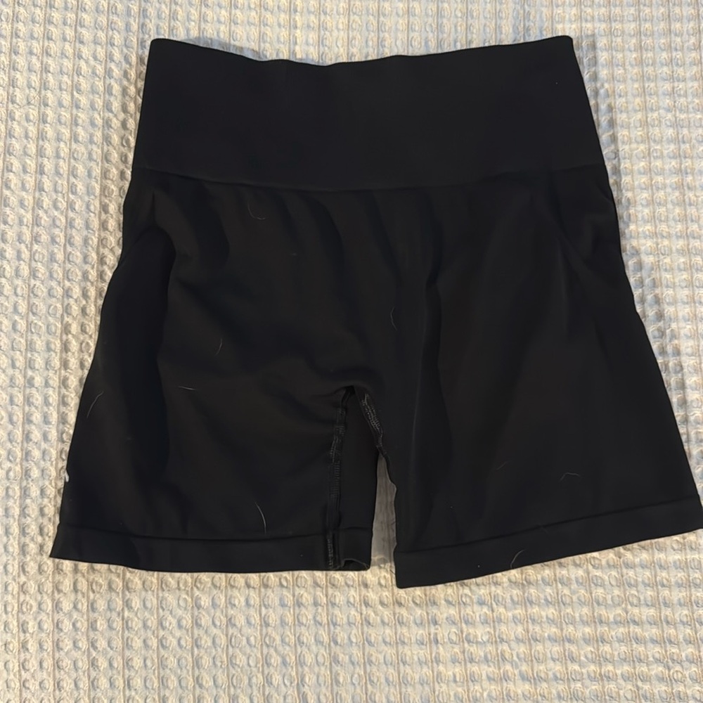 Oner Active Effortless Seamless Shorts size Medium in Black